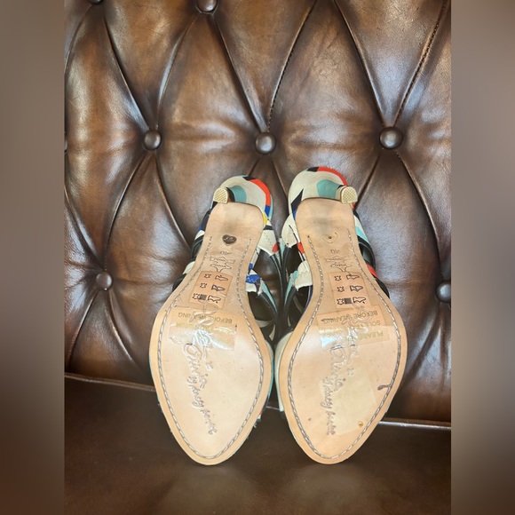 ALICE + OLIVIA Harrietta Printed Strap Slide Heels - Picture 6 of 9